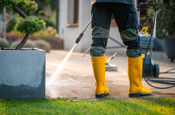 Why Choose Our Certified Pressure Washing Experts for Your Project Needs in Bardmoor, FL?
